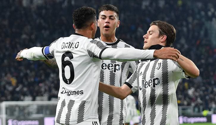 February 28, 2023, Turin: Juventus Danilo jubilates after scoring the gol (2-2) during the Italian Serie A soccer match Juventus FC vs Torino FC at the Allianz Stadium in Turin, Italy, 28 february 2023 ANSA ALESSANDRO DI MARCO Turin - ZUMAa110 20230228_zaf_a110_033 Copyright: xAlessandroxxxxxxxxDixMarcox