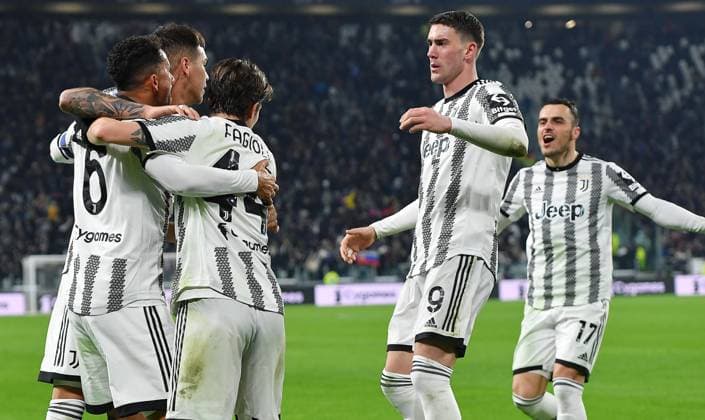 February 28, 2023, Turin: Juventus Danilo jubilates after scoring the gol (2-2) during the Italian Serie A soccer match Juventus FC vs Torino FC at the Allianz Stadium in Turin, Italy, 28 february 2023 ANSA ALESSANDRO DI MARCO Serie A: Juventus-Torino  - ZUMAa110 20230228_zaf_a110_034 Copyright: xAlessandroxxxxxxxxDixMarcox