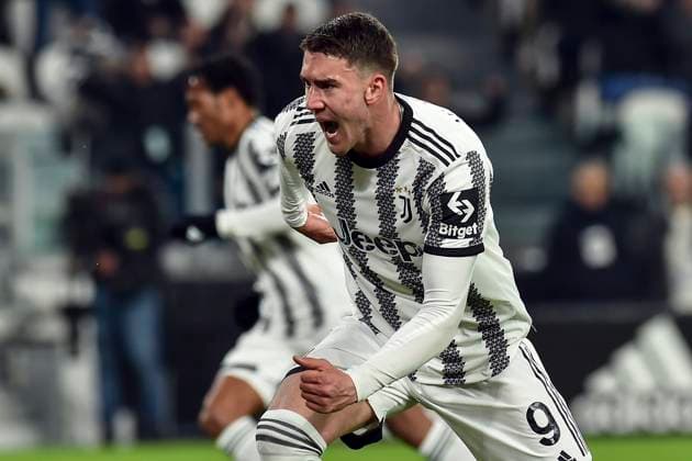Dusan Vlahovic of Juventus FC celebrates after Juan Cuadrado scored the goal of 1-1 during the Serie A football match between Juventus FC and Torino FC at Juventus stadium in Torino (Italy), February 28, 2023. Photo Giuliano Marchisciano Insidefoto giulianoxmarchisciano