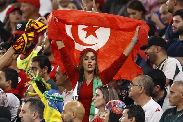 DOHA - Tunisia fan during the FIFA World Cup, WM, Weltmeisterschaft, Fussball Qatar 2022 group C match between Tunisia and France at the Education City Stadium on November 30, 2022 in Doha, Qatar. AP Dutch Height MAURICE OF STONE FIFA World Cup Qatar 2022 2022 xVIxANPxSportx xMauricexvanxSteenxWKxIVx 463873429 originalFilename: 463873429.jpg