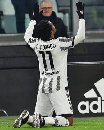 (230301) -- TURIN, March 1, 2023 -- FC Juventus Juan Cuadrado celebrates his goal during a Serie A football match between FC Juventus and Torino in Turin, Italy, Feb. 28, 2023. (Photo by Xinhua) (SP)ITALY-TURIN-FOOTBALL-SERIE A-JUVENTUS VS TORINO FedericoxTardito 
