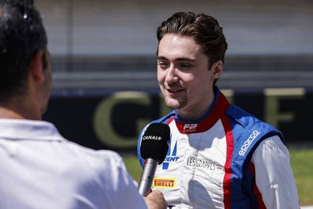 NOVALAK Clement (fra), Trident Racing, Dallara F2, portrait interview Dupin Lourant, portrait Canal + during the 1st round of the 2023 FIA Formula 2 Championship from March 2 to 5, 2023 on the Bahrain International Circuit, in Sakhir, Bahrain - AUTO - FORMULA 2 2023 - BAHRAIN DPPI Panoramic  00123002__R5_6475