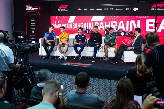 press conference, PK, Pressekonferenz SARGEANT Logan (usa), Williams Racing FW45, PIASTRI Oscar (aus), McLaren F1 Team MCL60, DE VRIES Nyck (ned), Scuderia AlphaTauri AT04, HULKENBERG Nico (ger), Haas F1 Team VF-23 Ferrari, ALONSO Fernando (spa), Aston Martin F1 Team AMR23, portrait, during the Formula 1 Gulf Air Bahrain Grand Prix 2023, 1st round of the 2023 FIA Formula One World Championship, WM, Weltmeisterschaft from March 2 3 to 5, 2023 on the Bahrain International Circuit, in Sakhir, Bahrain - F1 - BAHRAIN GRAND PRIX 2023 DPPI Panoramic 20230302_G0OD7858