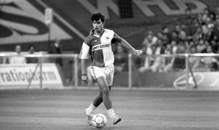 18.01.93 Hallen Masters Stuttgart Deutschland, Stuttgart, 18.01.1993, Fussball, Bundesliga, Hallen Masters Stuttgart: Ciriaco Sforza (Grasshopper Club Zürich). *** 18 01 93 Hallen Masters Stuttgart Germany, Stuttgart, 18 01 1993, Football, Bundesliga, Hallen Masters Stuttgart Ciriaco Sforza Grasshopper Club Zürich