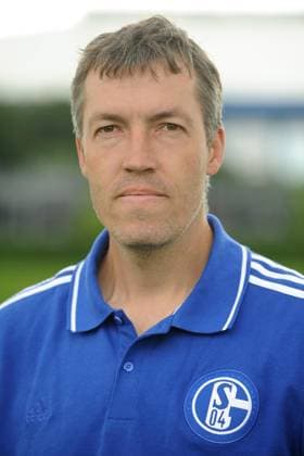 Co-Trainer Uwe Grauer Co-Trainer Uwe Grauer U19 des FC Schalke 04 am Dienstag, dem 07.08.2012, auf dem vereinseigenen Trainingsgelände in Gelsenkirchen Deutschland NRW Gelsenkirchen Copyright: MartinxMöller
