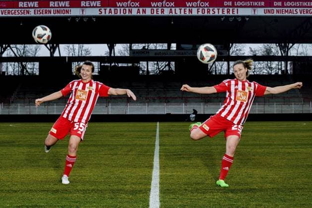 Sport Themen der Woche KW09 Fußballerinnen Dina und Katja Orschmann vom 1. FC Union Berlin *** NUR FÜR REDAKTIONELLE ZWECKE *** EDITORIAL USE ONLY ***<p>Fußballerinnen Katja (v.l) und Dina Orschmann vom 1. FC Union Berlin, fotografiert am 03.März 2023 in Berlin. Deutschland Berlin Berlin Copyright: MaurizioxGambarini *** Footballers Dina and Katja Orschmann of 1 FC Union Berlin FOR EDITORIAL PURPOSES ONLY EDITORIAL USE ONLY p Footballers Katja v l and Dina Orschmann of 1 FC Union Berlin, photographed on 03 March 2023 in Berlin Germany Berlin Copyright MaurizioxGambarini Copyright: MaurizioxGambarini doc7p65dfmc09f5sydu3ue ,EDITORIAL USE ONLY