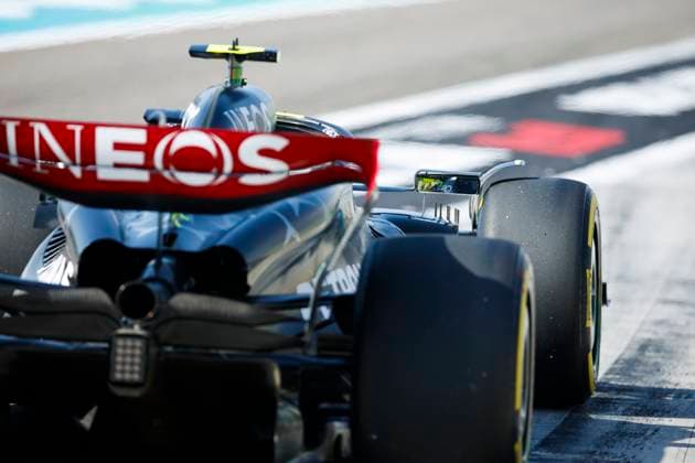 44 HAMILTON Lewis (gbr), Mercedes AMG F1 Team W14, action during the Formula 1 Gulf Air Bahrain Grand Prix 2023, 1st round of the 2023 FIA Formula One World Championship, WM, Weltmeisterschaft from March 2 3 to 5, 2023 on the Bahrain International Circuit, in Sakhir, Bahrain - F1 - BAHRAIN GRAND PRIX 2023 DPPI Panoramic  _R3_7901