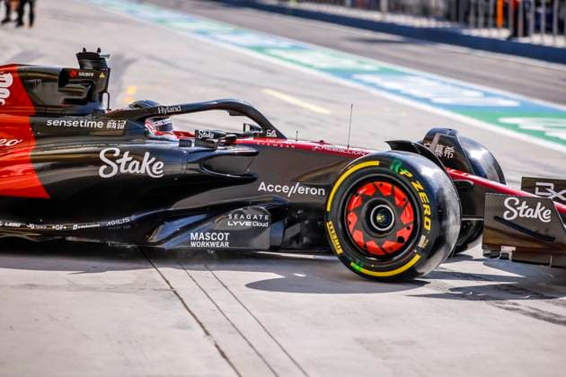 BOTTAS Valtteri (fin), Alfa Romeo F1 Team Stake C43, portraitduring the Formula 1 Gulf Air Bahrain Grand Prix 2023, 1st round of the 2023 FIA Formula One World Championship, WM, Weltmeisterschaft from March 2 3 to 5, 2023 on the Bahrain International Circuit, in Sakhir, Bahrain - F1 - BAHRAIN GRAND PRIX 2023 DPPI Panoramic  _R5_8076