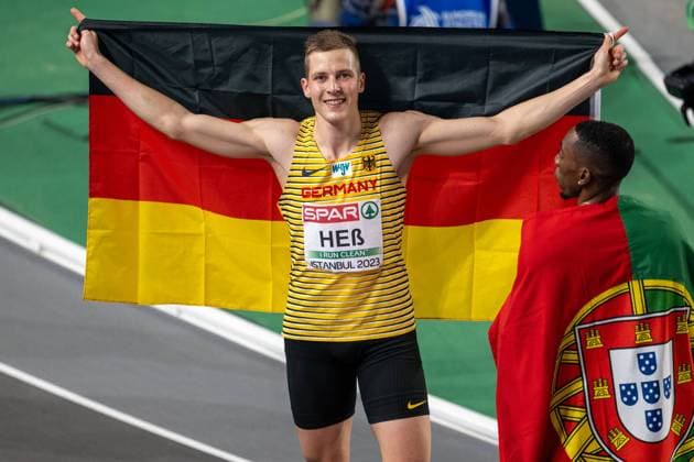 Bilder des Jahres 2023, Sport 03 März Sport Themen der Woche KW09 European Athletics Indoor Championships 2023 (03.03.2023) ISTANBUL, TURKEY - MARCH 03: Max HESS (GER), dob 13 07 1996, local club LAC Erdgas Chemnitz celebrating his bronce metal ?n the mens triple jump competition on day 2 of the European Athletics Indoor Championships 2023 at Ataköy Arena, Remzi Kazanc?gil Bulvar?, Olimpiyat Evi yan?, 4-5. K?s?m Bak?rköy of Istanbul on 03.3.2023 in Istanbul Turkey. *** European Athletics Indoor Championships 2023 03 03 2023 ISTANBUL, TURKEY MARCH 03 Max HESS GER , dob 13 07 1996, local club LAC Erdgas Chemnitz celebrating his bronce metal n the mens triple jump competition on day 2 of the European Athletics Indoor Championships 2023 at Ataköy Arena, Remzi Kazanc gil Bulvar , Olimpiyat Evi yan , 4 5 K s m Bak rköy of Istanbul on 03 3 2023 in Istanbul Turkey Copyright: xBEAUTIFULxSPORTS OliverxKremerx