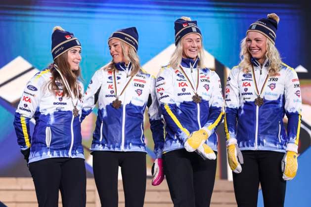 NORDIC SKIING - FIS Nordic WC Planica 2023 KRANJSKA GORA,SLOVENIA,03.MAR.23 - NORDIC SKIING, CROSS COUNTRY SKIING - FIS Nordic World Ski Championships, 4x5km relay, ladies, medal plaza, award ceremony. Image shows he swedish team. Keywords: medal.  GEPAxpictures xPatrickxSteiner