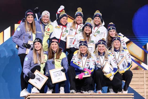 Bilder des Jahres 2023, Sport 03 März Sport Themen der Woche KW09 NORDIC SKIING - FIS Nordic WC Planica 2023 KRANJSKA GORA,SLOVENIA,03.MAR.23 - NORDIC SKIING, CROSS COUNTRY SKIING - FIS Nordic World Ski Championships, 4x5km relay, ladies, medal plaza, award ceremony. Image shows the teams of Germany, Norway and Sweden. Keywords: medal.  GEPAxpictures xPatrickxSteiner