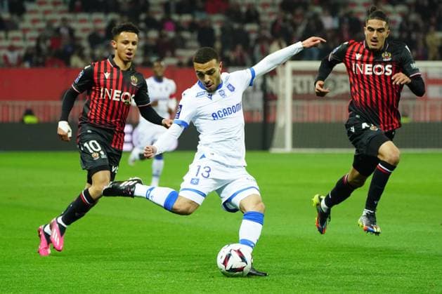 Fußball, OGC Nizza - AJ Auxerre Akim Zedadka (AJ Auxerre) - Sofiane Diop (OGC Nice) FOOTBALL : OGC Nice vs AJ Auxerre - Ligue 1 Ubereats - Nice - 03 03 2023 NorbertScanella Panoramic 