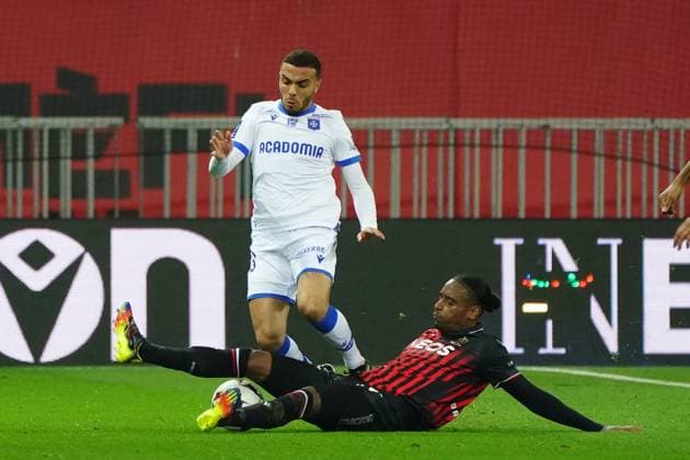 Fußball, OGC Nizza - AJ Auxerre Akim Zedadka (AJ Auxerre) - Pablo Rosario (OGC Nice) FOOTBALL : OGC Nice vs AJ Auxerre - Ligue 1 Ubereats - Nice - 03 03 2023 NorbertScanella Panoramic 
