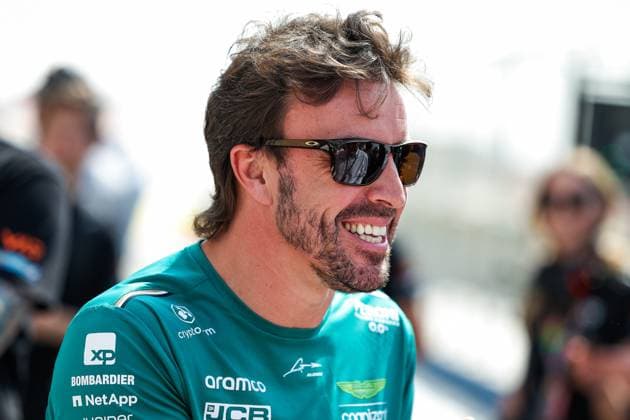 ALONSO Fernando (spa), Aston Martin F1 Team AMR23, portrait during the Formula 1 Gulf Air Bahrain Grand Prix 2023, 1st round of the 2023 FIA Formula One World Championship, WM, Weltmeisterschaft from March 2 to 5, 2023 on the Bahrain International Circuit, in Sakhir, Bahrain - F1 - BAHRAIN GRAND PRIX 2023 DPPI Panoramic  20230304_GOOD0578