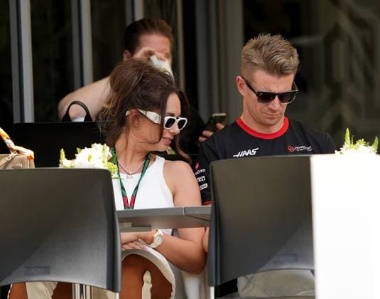 Formula 1 Gulf Air Bahrain Grand Prix 2023 04 03 2023, Bahrain International Circuit, Sakhir, Formula 1 Gulf Air Bahrain Grand Prix 2023 ,in picture Nico Hülkenberg DEU , Moneygram Haas F1 Team with wife Egle Ruskyte nordphotoxGmbHx xBratic nph00250