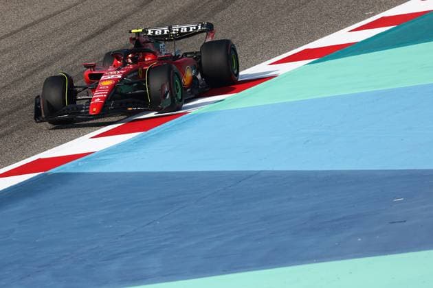 F1 Bahrain Grand Prix Practice 3 Carlos Sainz of Ferrari during third practice ahead of the Formula 1 Bahrain Grand Prix at Bahrain International Circuit in Sakhir, Bahrain on March 4, 2023. Sakhir Bahrain  Copyright: xJakubxPorzyckix originalFilename:porzycki-f1bahrai230304_npLZ3.jpg