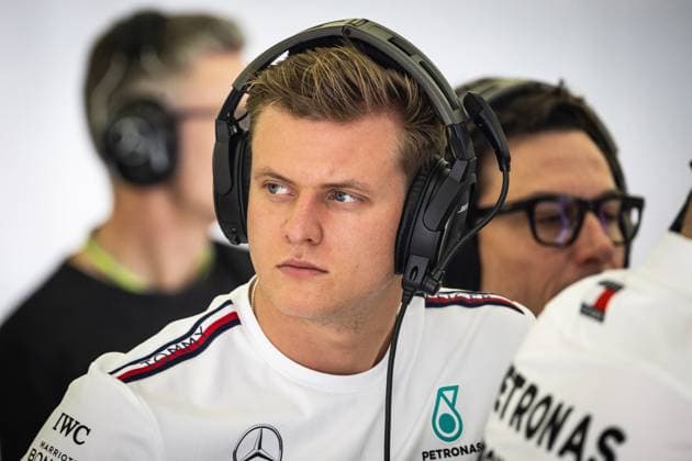 Mick Schumacher Ger, Mercedes AMG PETRONAS Formula One Team 47 , Toto Wolff Mercedes AMG PETRONAS Formula One Team, Team Principal from left BHR, Formula 1, Bahrain International, Bahrain 04 03 23 BHR, Formula 1, Bahrain International Circuit, 04 03 23 Sakhir Copyright: xFoto:xEIBNER ThomasxFuesslerx EP_tfr