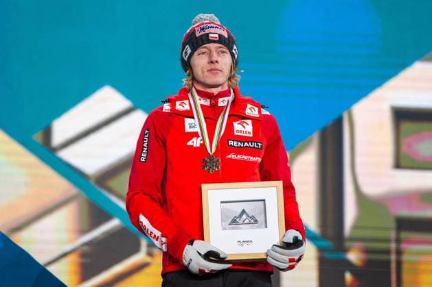 NORDIC SKIING - FIS Nordic WC Planica 2023 KRANJSKA GORA,SLOVENIA,04.MAR.23 - NORDIC SKIING, Ski jumping, Skispringen, Ski, nordisch - FIS Nordic World Ski Championships, large hill, men, medal plaza, award ceremony. Image shows Dawid Kubacki (POL). GEPAxpictures xGintarexKarpaviciute