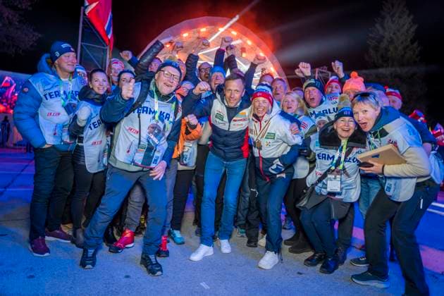 Ski WC 2023 medal ceremony Planica, Slovenia 20230304 Anne Kjersti Kalva and cross-country coach Stig Rune Kveen together with Team Kalva during the medal ceremony in Kranjska Gora during the Ski WC 2023 in Planica, Slovenia Photo Heiko Junge NTB Planica Slovenia EDITORIAL USE ONLY RESTRICTED USE FOR BETTING COMPANIES  Copyright: xHeikoxJungex xNTBx