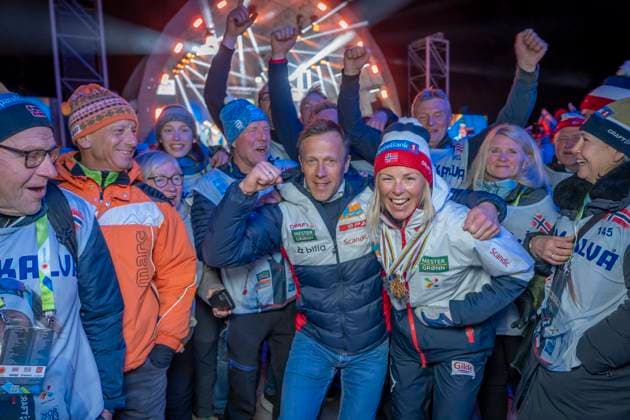 Ski WC 2023 medal ceremony Planica, Slovenia 20230304 Anne Kjersti Kalva and cross-country coach Stig Rune Kveen together with Team Kalva during the medal ceremony in Kranjska Gora during the Ski WC 2023 in Planica, Slovenia Photo Heiko Junge NTB Planica Slovenia EDITORIAL USE ONLY RESTRICTED USE FOR BETTING COMPANIES  Copyright: xHeikoxJungex xNTBx