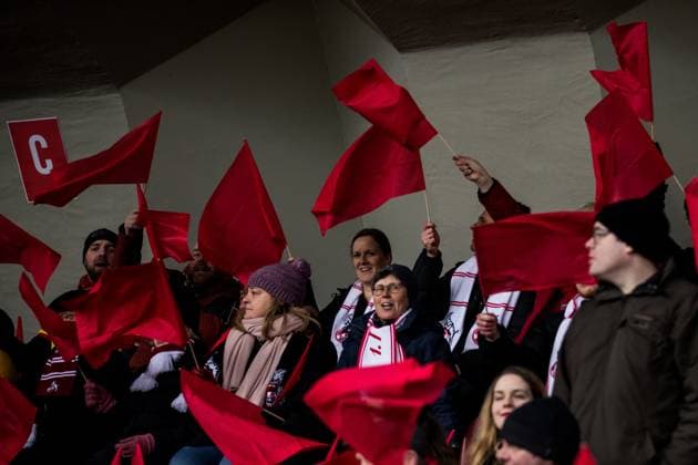 FLYERALARM Womens Soccer Bundesliga, 1 FC Koeln Bayer 04 Leverkusen 05 03 2023 Fans of 1 FC Koeln wave red flags FLYERALARM Womens Soccer Bundesliga, 1 FC Koeln Bayer 04 Leverkusen, Koeln, Geissbockheim DFB REGULATIONS PROHIBIT ANY USE OF PHOTOGRAPHS AS IMAGE SEQUENCES AND OR QUASI VIDEO Copyright: xBEAUTIFULxSPORTS Wunderlx