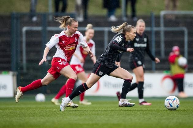 FLYERALARM Women Football Bundesliga, 1 FC Koeln Bayer 04 Leverkusen 05 03 2023 Laura Donhauser 1 FC Koeln, 25 , Elisa Senss Bayer 04 Leverkusen, 6 FLYERALARM Women Football Bundesliga, 1 FC Koeln Bayer 04 Leverkusen, Koeln, Geissbockheim DFB REGULATIONS PROHIBIT ANY USE OF PHOTOGRAPHS AS IMAGE SEQUENCES AND OR QUASI VIDEO Copyright: xBEAUTIFULxSPORTS Wunderlx