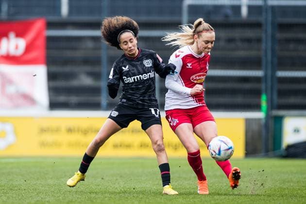 FLYERALARM Women Football Bundesliga, 1 FC Koeln Bayer 04 Leverkusen 05 03 2023 Amira Arfaoui Bayer 04 Leverkusen, 17 , Sarah Puntigam 1 FC Koeln, 17 FLYERALARM Women Football Bundesliga, 1 FC Koeln Bayer 04 Leverkusen, Koeln, Geissbockheim DFB REGULATIONS PROHIBIT ANY USE OF PHOTOGRAPHS AS IMAGE SEQUENCES AND OR QUASI VIDEO Copyright: xBEAUTIFULxSPORTS Wunderlx