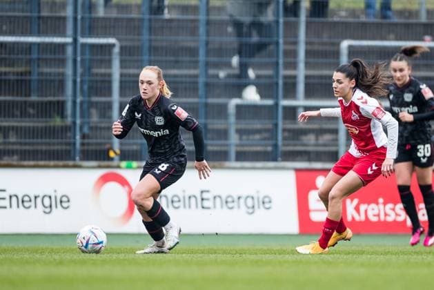 FLYERALARM Women Football Bundesliga, 1 FC Koeln Bayer 04 Leverkusen 05 03 2023 Lisanne Graewe Bayer 04 Leverkusen, 8 , Manjou Wilde 1 FC Koeln, 7 FLYERALARM Women Football Bundesliga, 1 FC Koeln Bayer 04 Leverkusen, Koeln, Geissbockheim DFB REGULATIONS PROHIBIT ANY USE OF PHOTOGRAPHS AS IMAGE SEQUENCES AND OR QUASI VIDEO Copyright: xBEAUTIFULxSPORTS Wunderlx
