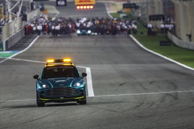 Son Martin medical car during the Formula 1 Gulf Air Bahrain Grand Prix 2023, 1st round of the 2023 FIA Formula One World Championship, WM, Weltmeisterschaft from March 2 to 5, 2023 on the Bahrain International Circuit, in Sakhir, Bahrain - F1 - BAHRAIN GRAND PRIX 2023 - RACE DPPI Panoramic  G0OD1883
