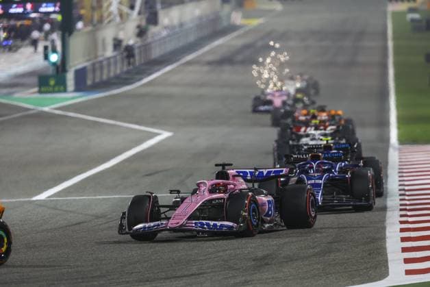 31 OCON Esteban (fra), Alpine F1 Team A523, action during the Formula 1 Gulf Air Bahrain Grand Prix 2023, 1st round of the 2023 FIA Formula One World Championship, WM, Weltmeisterschaft from March 2 to 5, 2023 on the Bahrain International Circuit, in Sakhir, Bahrain - F1 - BAHRAIN GRAND PRIX 2023 - RACE DPPI Panoramic  G0OD2289
