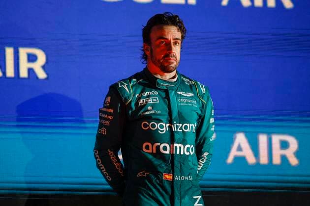 ALONSO Fernando (spa), Aston Martin F1 Team AMR23, portrait podium during the Formula 1 Gulf Air Bahrain Grand Prix 2023, 1st round of the 2023 FIA Formula One World Championship, WM, Weltmeisterschaft from March 2 to 5, 2023 on the Bahrain International Circuit, in Sakhir, Bahrain - F1 - BAHRAIN GRAND PRIX 2023 - RACE DPPI Panoramic  00123003__R3_2038