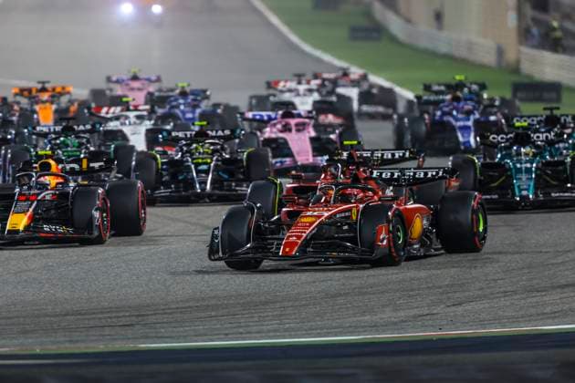 Start, 16 Charles Leclerc MCO, Scuderia Ferrari , 11 Sergio Perez MEX, Oracle Red Bull Racing , 55 Carlos Sainz ESP, Scuderia Ferrari , F1 Grand Prix of Bahrain at Bahrain International Circuit on March 5, 2023 in Sakhir, Bahrain Photo by HOCH ZWEI Sakhir Bahrain