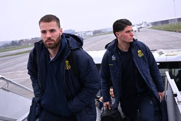 Union s Bart Nieuwkoop and Union s Dennis Eckert Ayensa pictured at the departure of Belgian soccer team Royale Union Saint-Gilloise, from Brussels airlines in Zaventem towards Berlin, Germany on Wednesday 08 March 2023. Union is traveling for tomorrow s game against German Union Berlin, the first leg of the round of 16 of the UEFA Europa League competition. LAURIExDIEFFEMBACQ  x62102501x