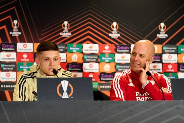 UEFA Europa League: press conference, PK, Pressekonferenz and training of Feyenoord Warsaw - Sebastian Szymanski of Feyenoord, Feyenoord coach Arne Slot during the press conference and training of Feyenoord at Stadion Wojska Polskiego on 8 March 2023 in Warsaw, Poland. Copyright: xTomxBodex
