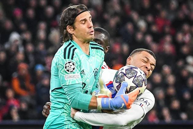 Sport Themen der Woche KW10 Sport Bilder des Tages March 8, 2023, Munich, France, Germany: Yann SOMMER of Bayern Munich and Kylian MBAPPE of PSG during the UEFA Champions League match between FC Bayern Munich Paris Saint-Germain at Allianz Arena Stadium on March 08, 2023 in Munich, Germany. Munich Germany - ZUMAm308 20230308_zsp_m308_004 Copyright: xMatthieuxMirvillex