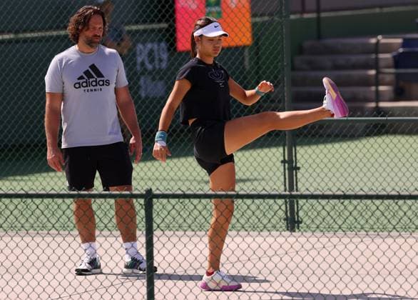 Mandatory Credit: Photo by Ella Ling Shutterstock (13794898u) Emma Raducanu of GBR in action in practice BNP Paribas Open, Tennis, Day 1, Indian Wells Tennis Garden, California, USA- 08 Mar 2023 BNP Paribas Open, Tennis, Day 1, Indian Wells Tennis Garden, California, USA- 08 Mar 2023  Copyright: xEllaxLing Shutterstockx 13794898u