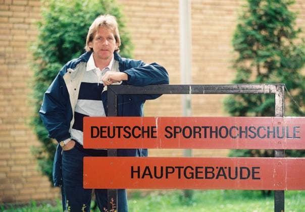 DFB-Trainerlehrgang: Bernd Schuster an der Kölner Sporthochschule *** DFB trainer course Bernd Schuster at the Cologne Sports University