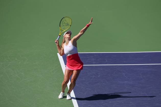 INDIAN WELLS, CA - MARCH 09: Dalma Galfi (HUN) serves during the BNP Paribas Open on March 9, 2023 at the Indian Wells Tennis Garden in Indian Wells, CA. (Photo by George Walker Icon Sportswire) TENNIS: MAR 09 BNP Paribas Open Icon23030922