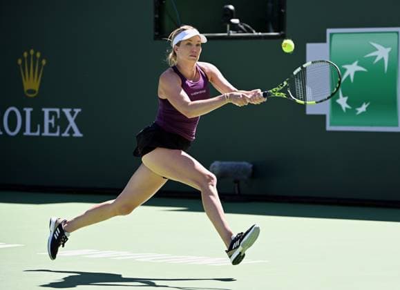 INDIAN WELLS, CA - MARCH 09: Danelle Collins of the United States chases after the ball during a tennis match at the BNP Paribas Open played on March 9, 2023 at the Indian Wells Tennis Garden in Indian Wells, CA.(Photo by John Cordes Icon Sportswire) TENNIS: MAR 09 BNP Paribas Open Icon506230309004