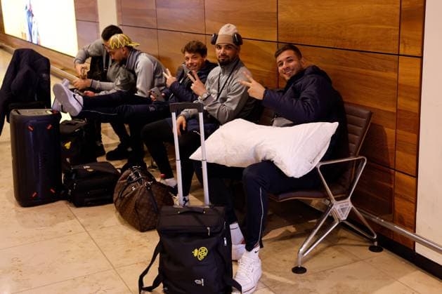 BERLIN, GERMANY - MARCH 10 : Kandouss Ismael defender of Union St-Gilloise and Puertas Castro Cameron midfielder of Union St-Gilloise pictured at Berlin airport after their flight was cancelled after the UEFA Europa League Round of 16, 1st leg match between Union Berlin and Union SG on March 10, 2023 in Berlin, Germany, 10 03 2023 ( Union Berlin v Union SG - UEFA Europa League PhotoNews Panoramic 