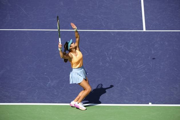 INDIAN WELLS, CA - MARCH 09: Emma Raducanu (GBR) serves during the BNP Paribas Open on March 9, 2023 at the Indian Wells Tennis Garden in Indian Wells, CA. (Photo by George Walker Icon Sportswire) TENNIS: MAR 09 BNP Paribas Open Icon230309119