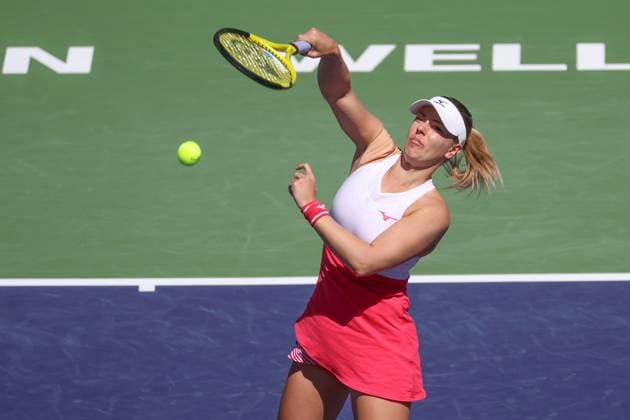 INDIAN WELLS, CA - MARCH 09: Dalma Galfi (HUN) hits a volley during the BNP Paribas Open on March 9, 2023 at the Indian Wells Tennis Garden in Indian Wells, CA. (Photo by George Walker Icon Sportswire) TENNIS: MAR 09 BNP Paribas Open Icon23030988