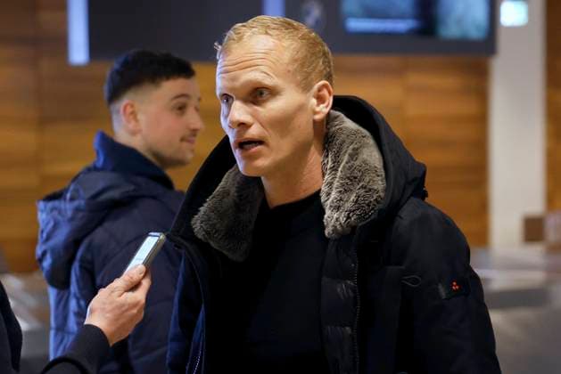 BERLIN, GERMANY - MARCH 10 : Geraerts Karel head coach of Union St-Gilloise pictured at Berlin airport after their flight was cancelled after the UEFA Europa League Round of 16, 1st leg match between Union Berlin and Union SG on March 10, 2023 in Berlin, Germany, 10 03 2023 ( Union Berlin v Union SG - UEFA Europa League PhotoNews Panoramic 