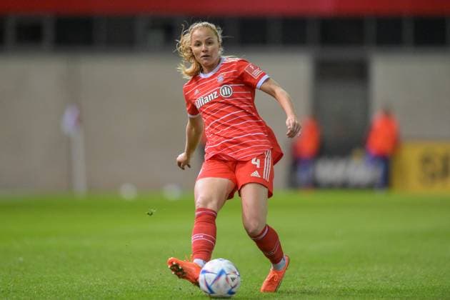 Soccer, Womens Bundesliga, 20230310, FC Bayern Munich MSV Duisburg In the picture Glodis Perla VIGGOSDOTTIR FC Bayern Munich, 4 pass pass ball Munich FC Bayern Campus Bayern Germany Copyright: Passion2Press MarkusxFischerx