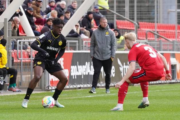 Saturday, 11 03 2023 Season 2022 2023 15 Matchday A Junior Bundesliga at Ulrich Haberland Stadion, Leverkusen, Germany SV Bayer Leverkusen U19 BV Borussia Dortmund U19 Samuel Bamba Borussia Dortmund U19 10