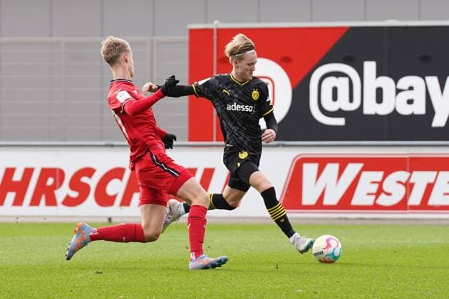Saturday, 11 03 2023 Season 2022 2023 15 Matchday A Junior Bundesliga at Ulrich Haberland Stadion, Leverkusen, Germany SV Bayer Leverkusen U19 BV Borussia Dortmund U19 Julian Rijkhoff Borussia Dortmund U19 9