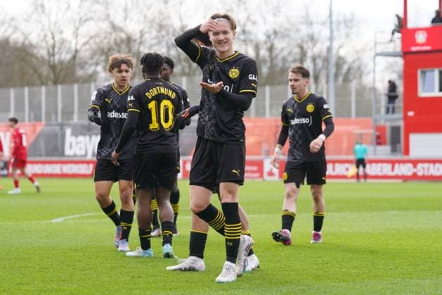 Saturday, 11 03 2023 Season 2022 2023 15 Matchday A Junior Bundesliga at Ulrich Haberland Stadion, Leverkusen, Germany SV Bayer Leverkusen U19 BV Borussia Dortmund U19 Julian Rijkhoff Borussia Dortmund U19 9