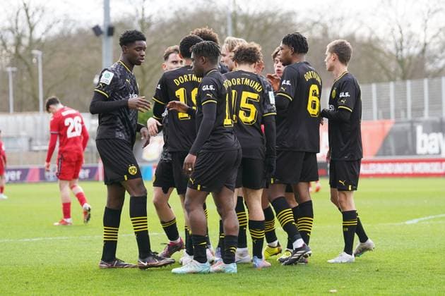Saturday, 11 03 2023 Season 2022 2023 15 Matchday A Junior Bundesliga at Ulrich Haberland Stadion, Leverkusen, Germany SV Bayer Leverkusen U19 BV Borussia Dortmund U19 Goal celebration after 1 0 by Julian Rijkhoff Borussia Dortmund U19 9