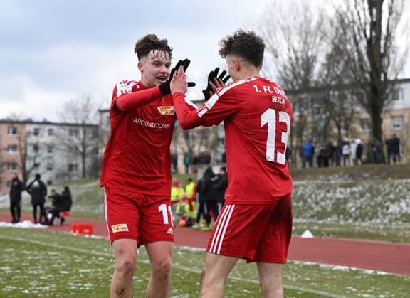 Football, U 17, season 2022 23, B Junior Bundesliga, Staffel Nord Nordost 17 matchday , 1 FC Union Berlin Hertha BSC, v l William Giegold U17, 1 FC Union , Julien Friedrich U17, 1 FC Union , cheering after goal to 2 1, 11 03 2023, Copyright: xMatthiasxKochx
