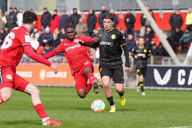 Saturday, 11 03 2023 Season 2022 2023 15 Matchday A Junior Bundesliga at Ulrich Haberland Stadion, Leverkusen, Germany SV Bayer Leverkusen U19 BV Borussia Dortmund U19 Michel Simon Ludwig Borussia Dortmund U19 18